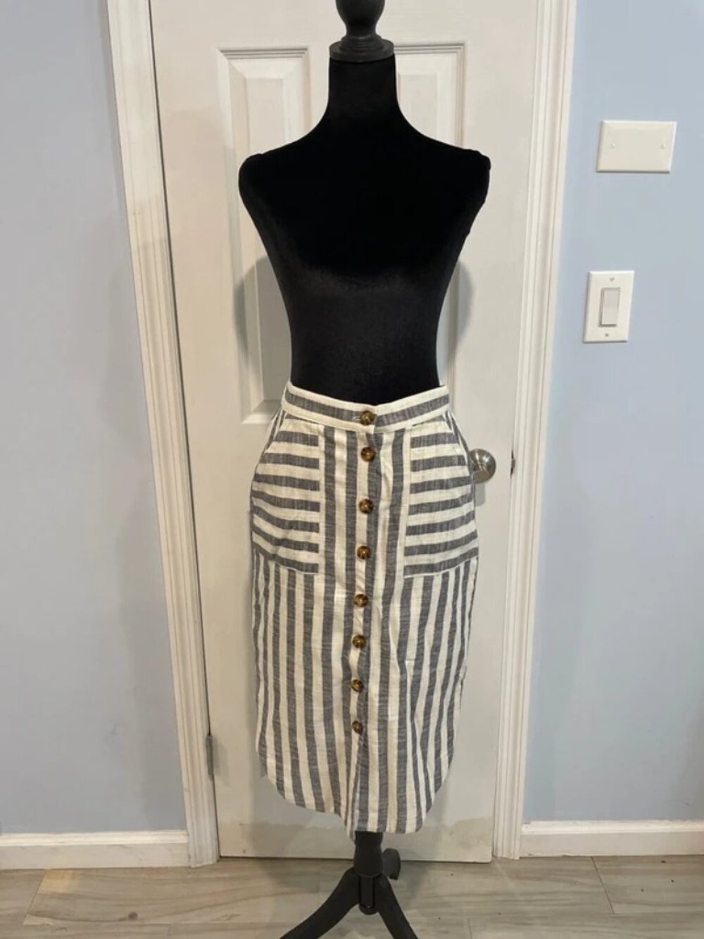 Anthropologie Women’s Blue White Striped Button Front Midi Skirt 0 NWT